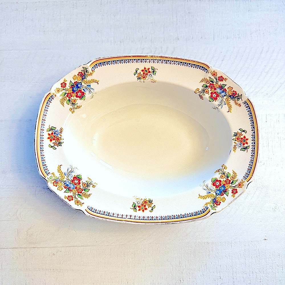 1920’s John Maddock & Sons oblong serving dish.